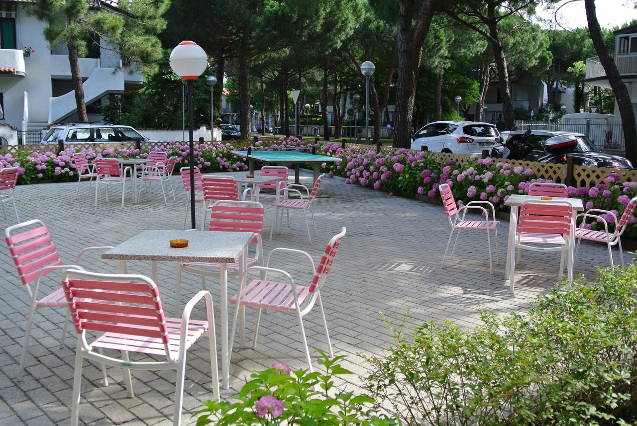 Hotel Toschi Lido di Classe Exterior photo